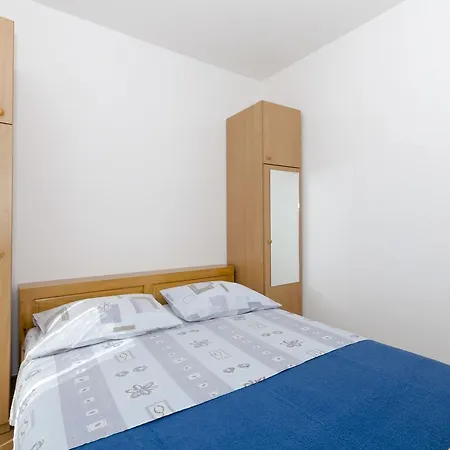 Caric Apartment *