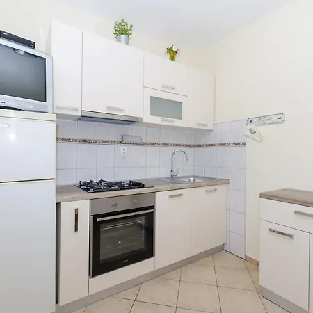 Caric Apartment Ivan Dolac