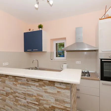 Caric Apartment *