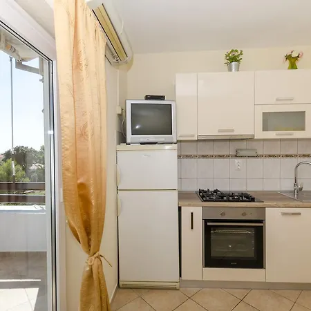 Apartment Caric Ivan Dolac