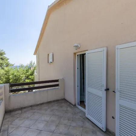 Apartment Caric