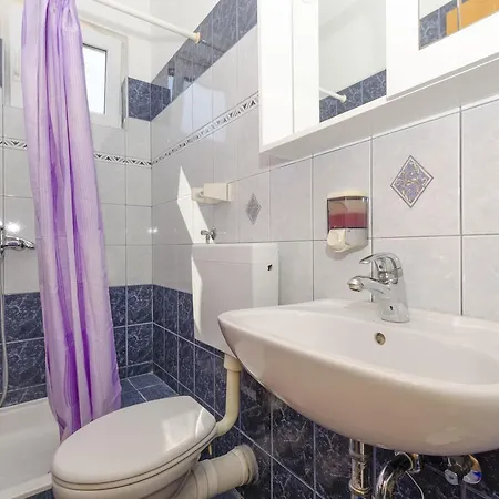 Apartment Caric *