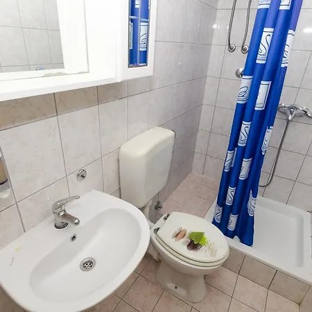 Apartament Caric *